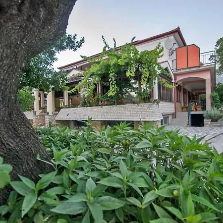 In Starigrad-paklenica 43596 スタリグラード